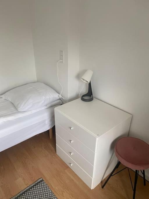 2 Bedroom Apartment Near The Sea Тисвилделейе Екстериор снимка