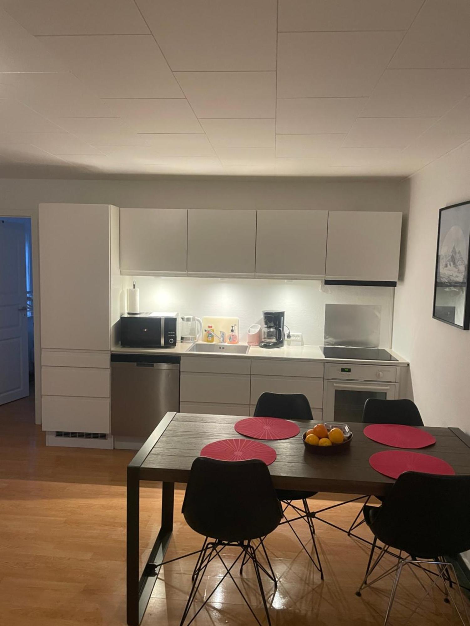 2 Bedroom Apartment Near The Sea Тисвилделейе Екстериор снимка