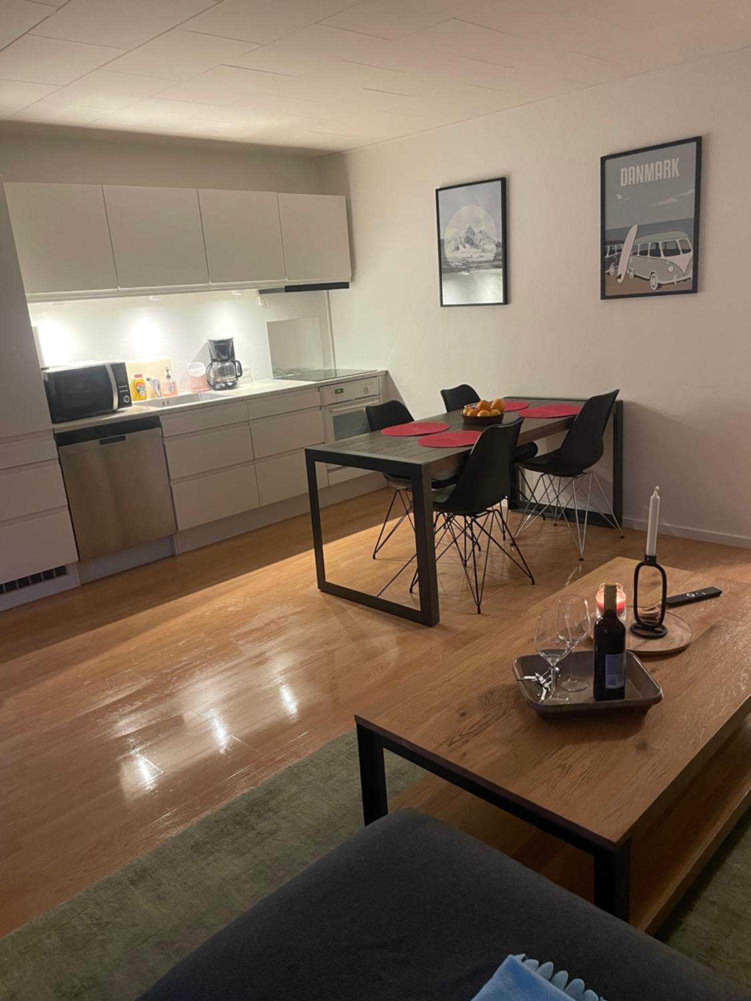 2 Bedroom Apartment Near The Sea Тисвилделейе Екстериор снимка